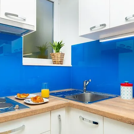 Red And Blue * Mlini