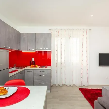 Red And Blue Apartment *