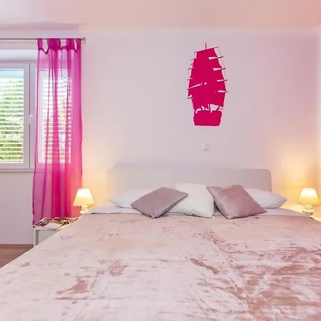 Red And Blue * Mlini